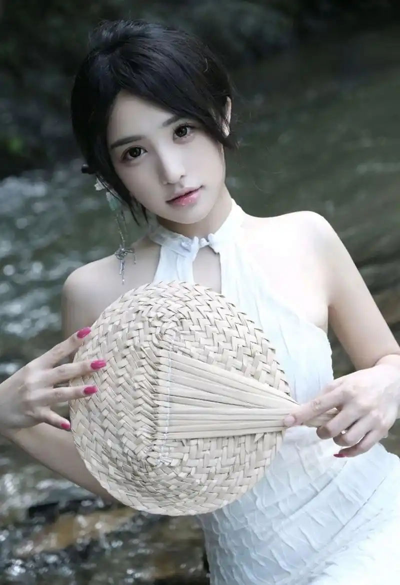 ok影视年代家庭剧城中旧事海报